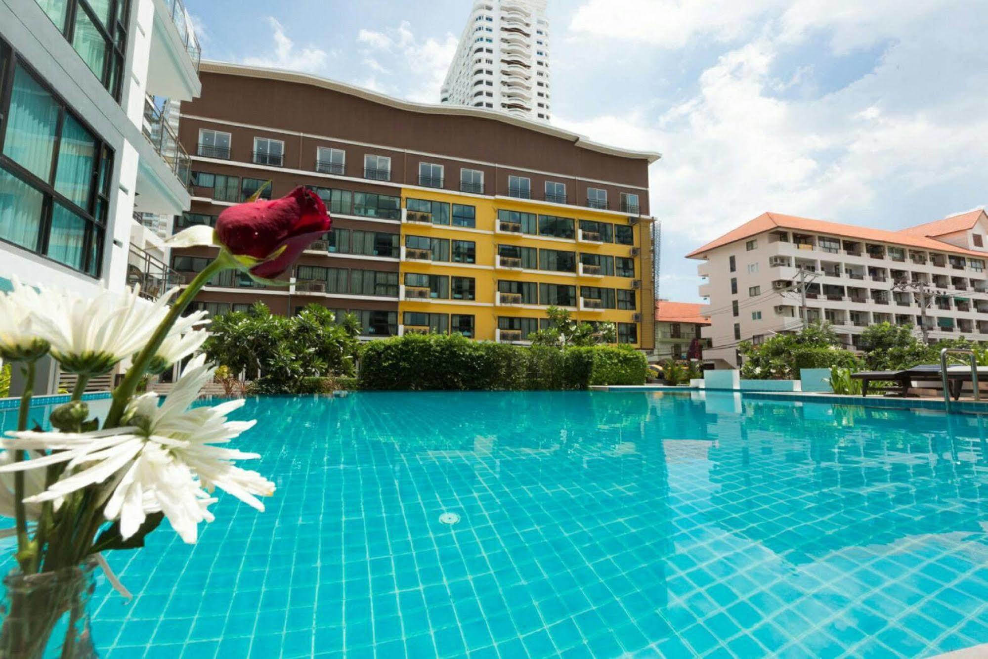 Neo Hotel Jomtien Beach Εξωτερικό φωτογραφία